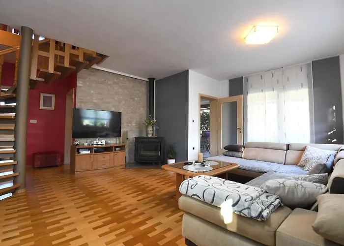 Villa Tinov Dvor